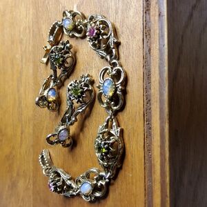 Vintage Sarah Coventry Opal braclet and earrings.
